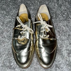 MICHAEL KORS gold laced loafers. Good condition!